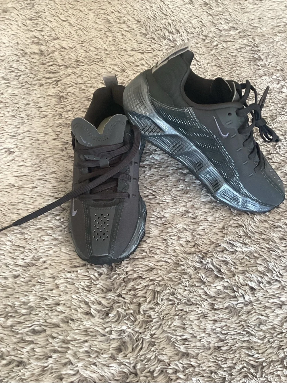 Kids  Black Athletic Sneakers - Low Top Comfort